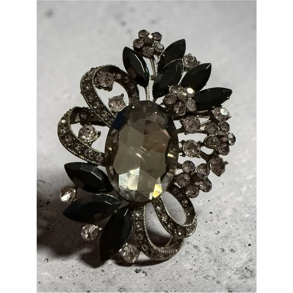Vintage Women Brooch Black Crystal Rhinestone Floral Statement Pin